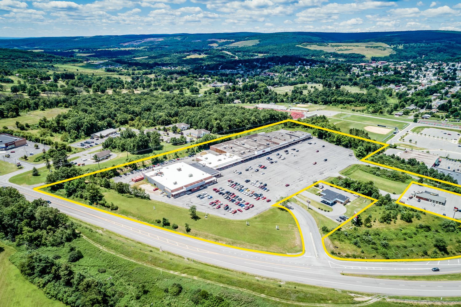 Frostburg Plaza: 10701 New Georges Creek Rd SW, Frostburg, MD 21532